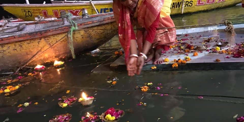 78423675_10162577125450463_188835319569711104_n Ganga Arti - offering ritual in India