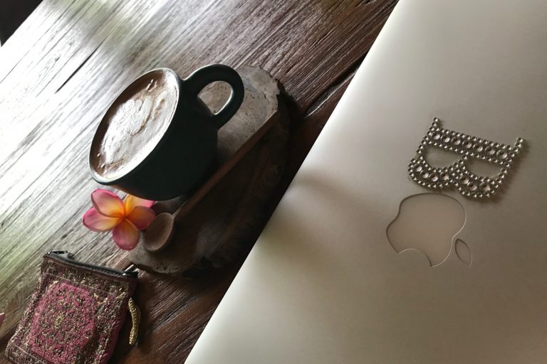 Digital nomading - working from a café